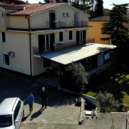 Vila Alda 3* بورتوروز